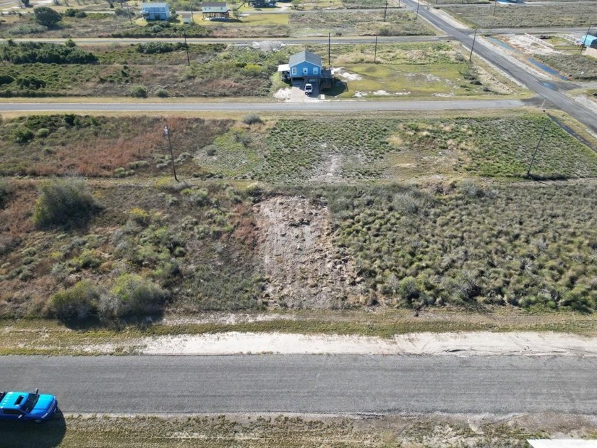 Build your dream home in the beautiful Holiday Beach. Enjoy the - Beach Lot for sale in Rockport, Texas on Beachhouse.com