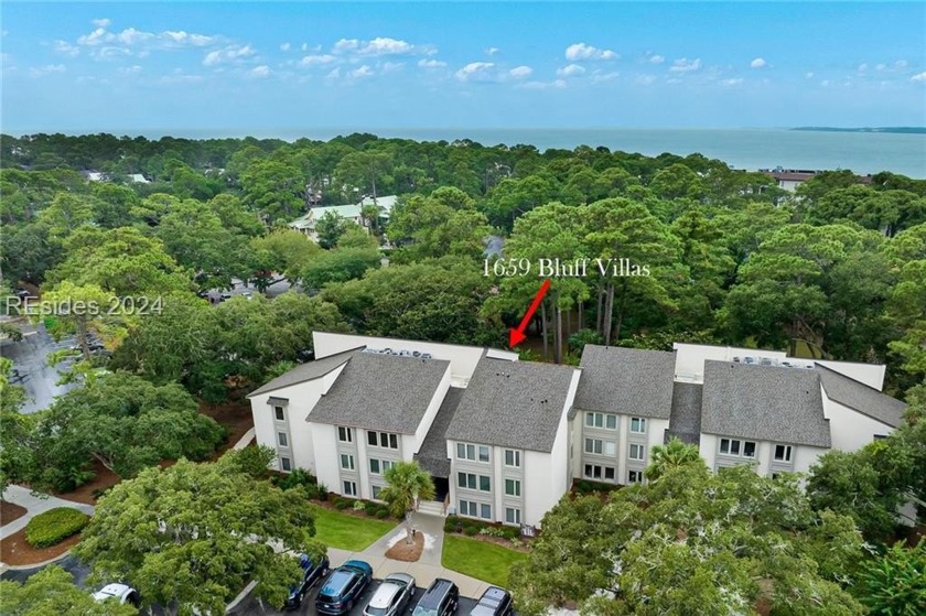 A South Beach stunner! Located in Sea Pines and steps to the - Beach Home for sale in Hilton Head Island, South Carolina on Beachhouse.com