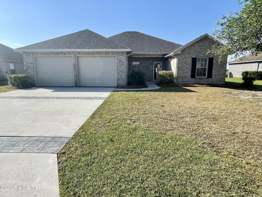 Welcome to Castle Bay - Comfort, Style, Golf, and Easy Coastal - Beach Home for sale in Hampstead, North Carolina on Beachhouse.com