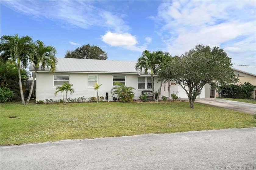 Charming 3-bedroom (possible 4BR), 2-bath CBS home in desirable - Beach Home for sale in Jensen Beach, Florida on Beachhouse.com