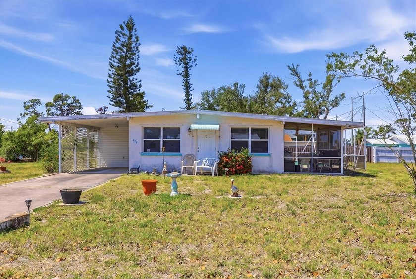 Location, location, location! This 2 bedroom/1 bath bungalow is - Beach Home for sale in Englewood, Florida on Beachhouse.com