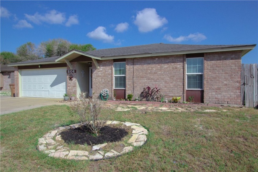 Check out this charming 3 bedroom 2 bath home located in the - Beach Home for sale in Corpus Christi, Texas on Beachhouse.com