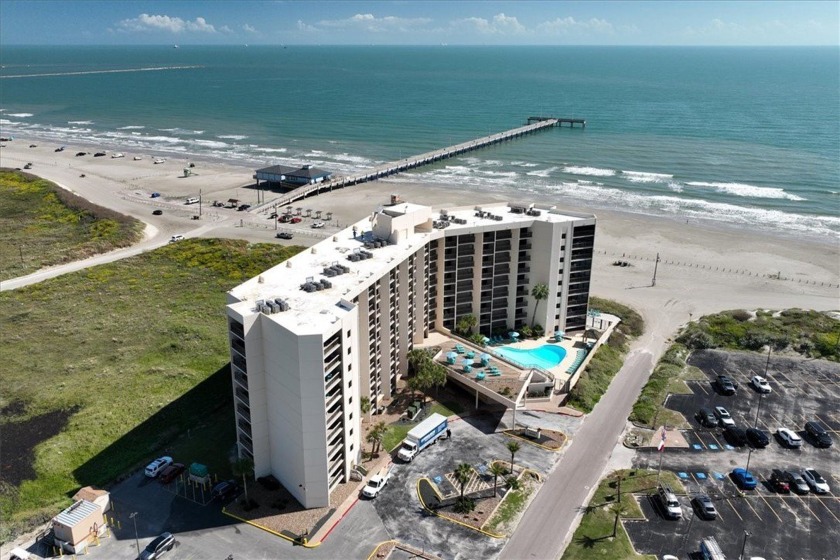 THIS is The Dunes unit you've been awaiting! TOP floor creme de - Beach Condo for sale in Port Aransas, Texas on Beachhouse.com