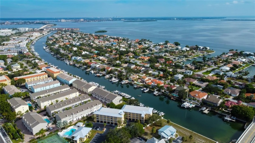 ***MOTIVATED SELLER!!!!*** ........*3RD FL. WATERFRONT* - Beach Condo for sale in St. Petersburg, Florida on Beachhouse.com