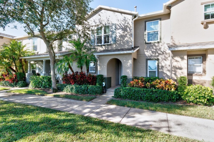 Hardly lived in lakefront townhouse in popular Ponte West North - Beach Townhome/Townhouse for sale in Vero Beach, Florida on Beachhouse.com