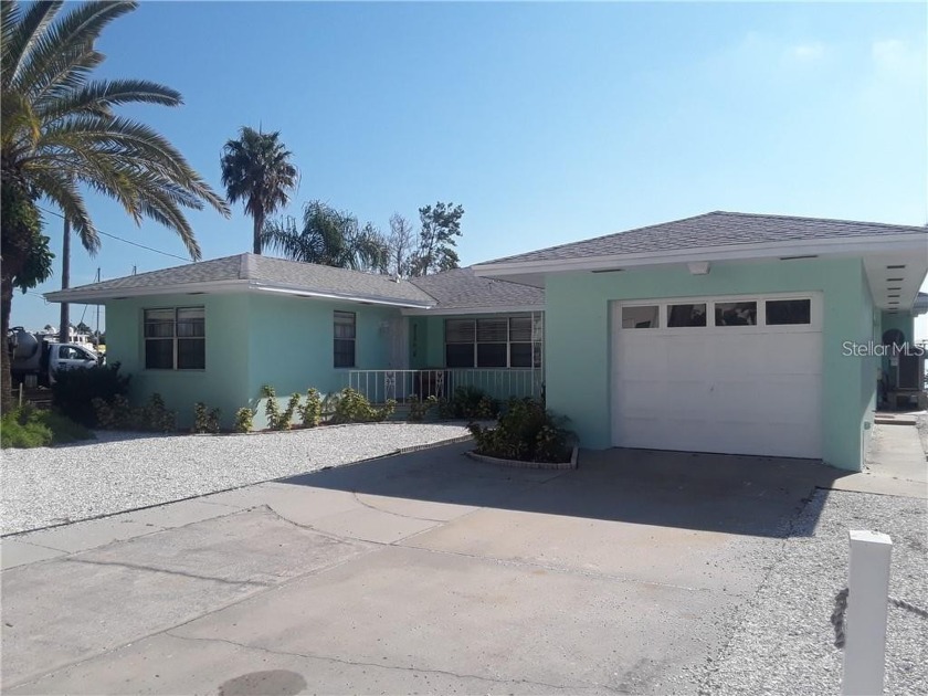 Waterfront home with dock on Intercoastal. 3 bedrooms, 2-1/2 - Beach Home for sale in Clearwater Beach, Florida on Beachhouse.com