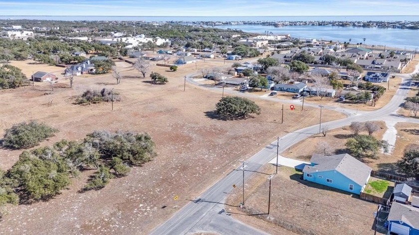Prime, corner homesite with Majestic Oak - Minutes from Downtown - Beach Lot for sale in Rockport, Texas on Beachhouse.com