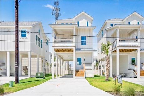 The Palms at Old Town, Located in the HEART of Old Town Port - Beach Home for sale in Port Aransas, Texas on Beachhouse.com