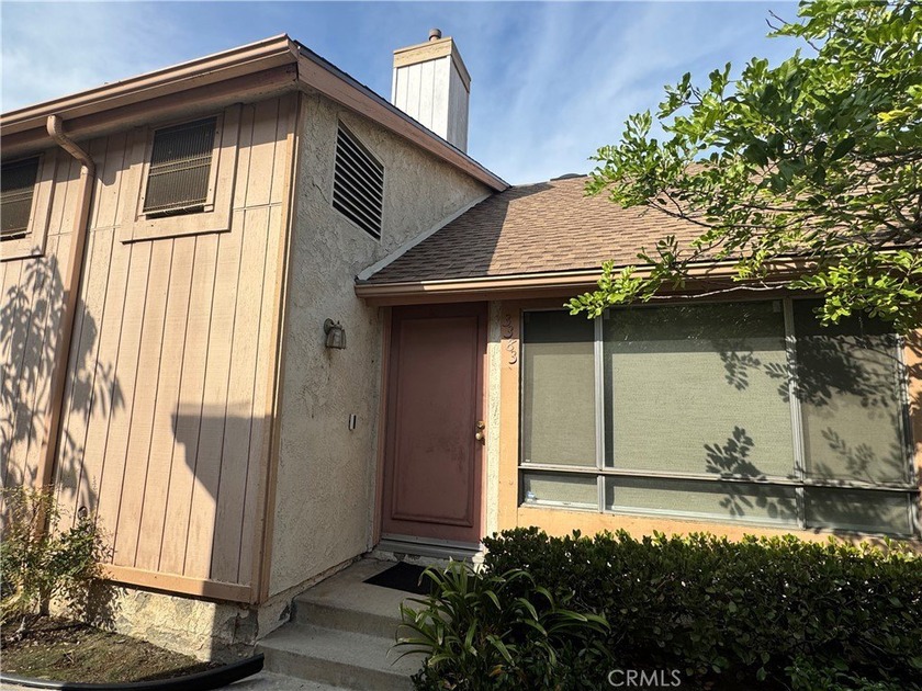This 2Bd/1.5Ba townhome style condominium is conveniently - Beach Condo for sale in Long Beach, California on Beachhouse.com