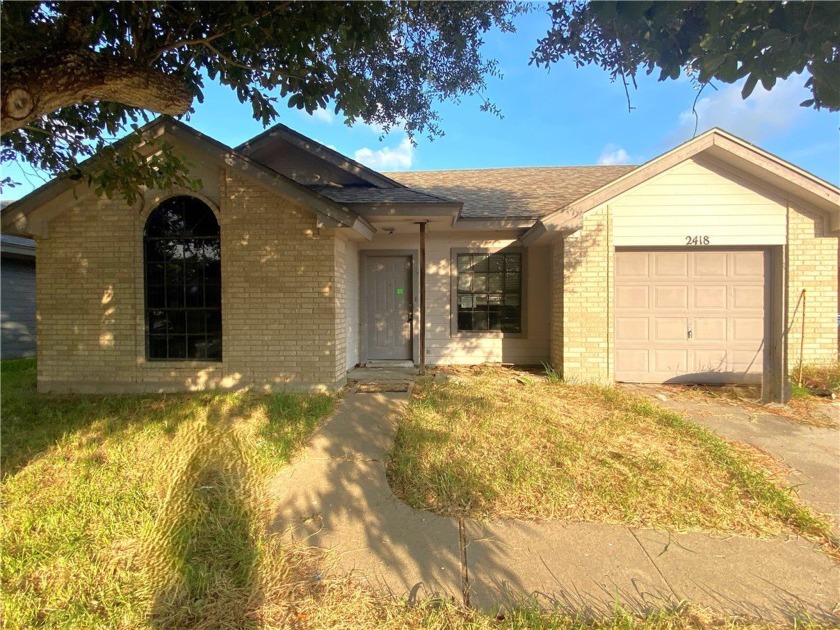 Located in Westlake Subdivision.  Open floor plan has a nice - Beach Home for sale in Ingleside, Texas on Beachhouse.com