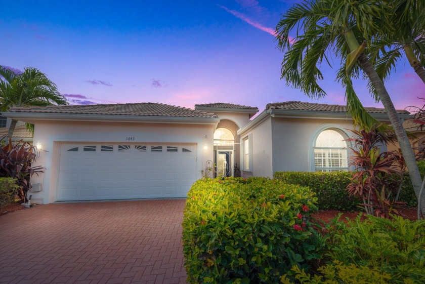 Beautiful Ballantrae Pool Home with 3 bedrooms, 2 bathrooms - Beach Home for sale in Port Saint Lucie, Florida on Beachhouse.com