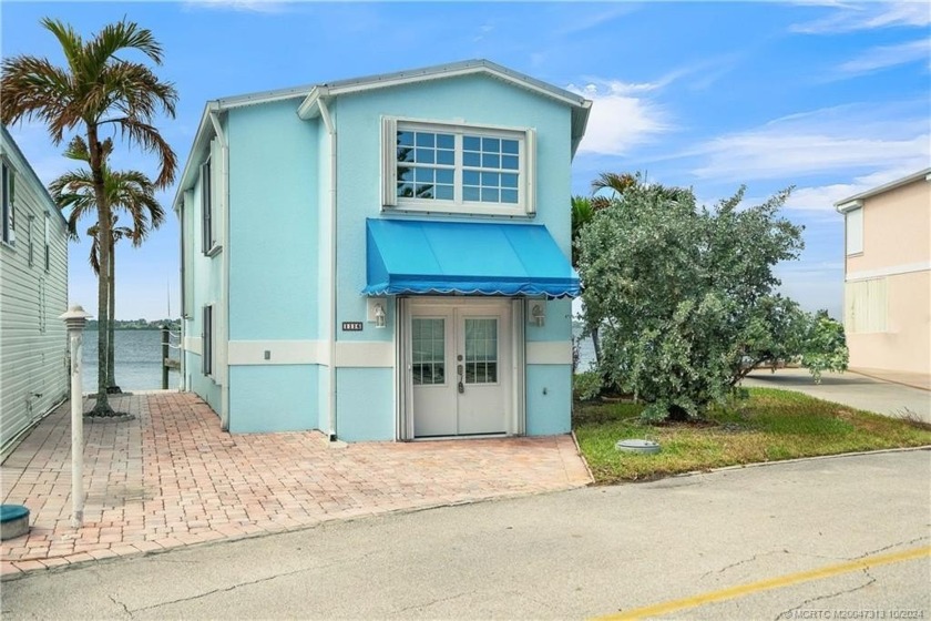 Welcome to coastal living at its finest! This 2 bdr home offers - Beach Home for sale in Jensen Beach, Florida on Beachhouse.com