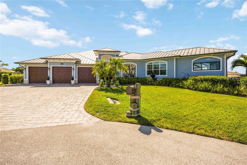 **PLEASE ENJOY THE 3D INTERACTIVE TOUR ASSOCIATED WITH - Beach Home for sale in Port Charlotte, Florida on Beachhouse.com