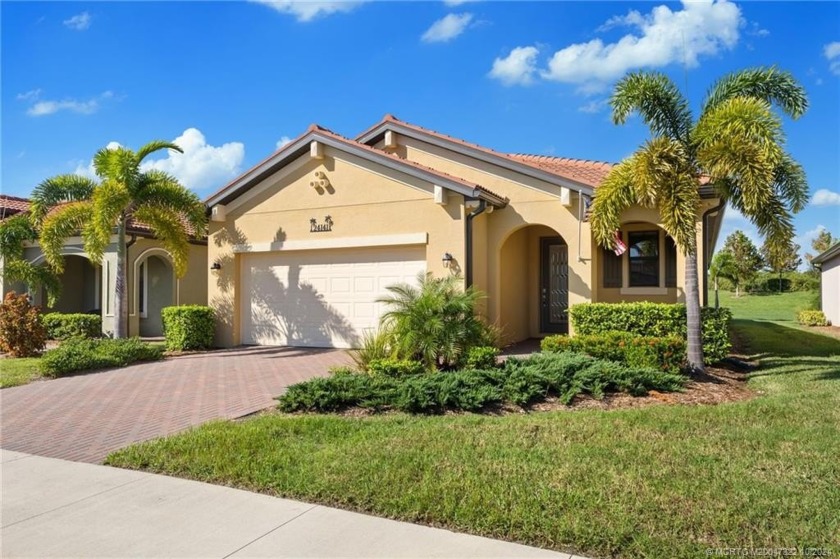 Spectacular POOL home w/stunning finishes  upgrades on a - Beach Home for sale in Venice, Florida on Beachhouse.com