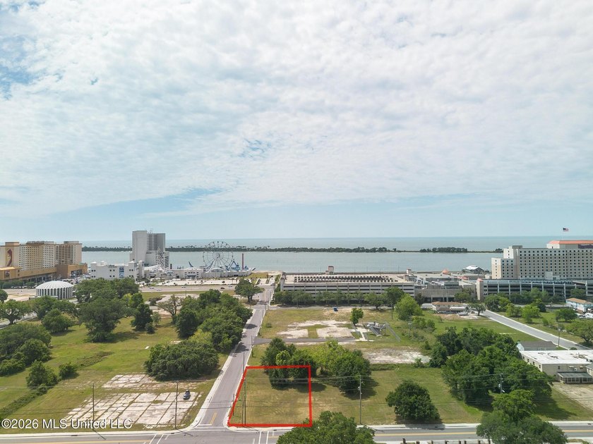 Prime opportunity in the heart of East Biloxi. This vacant - Beach Commercial for sale in Biloxi, Mississippi on Beachhouse.com