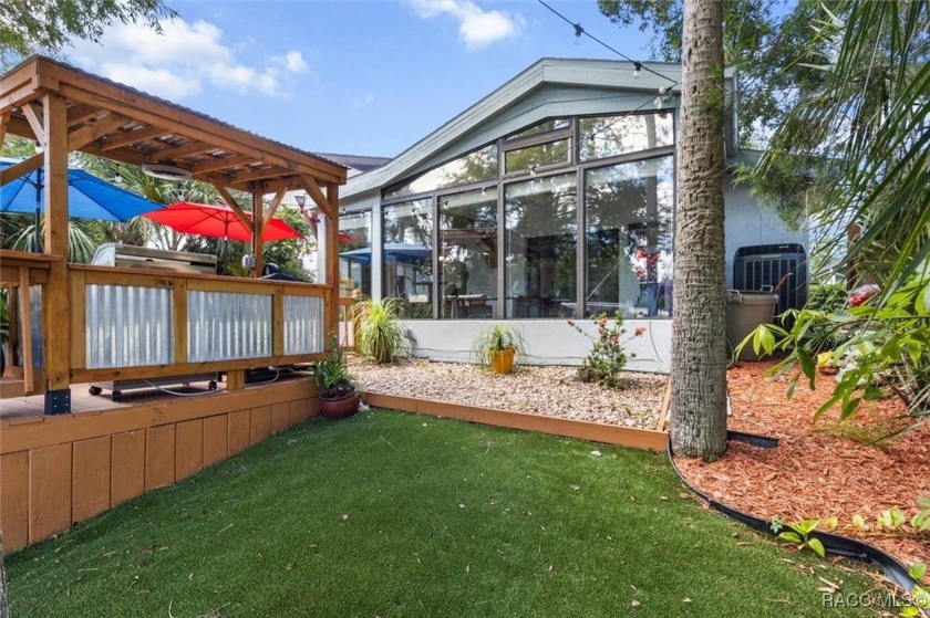 Nestled on a DEEP-WATER CANAL to Homosassa River which leads to - Beach Home for sale in Homosassa, Florida on Beachhouse.com
