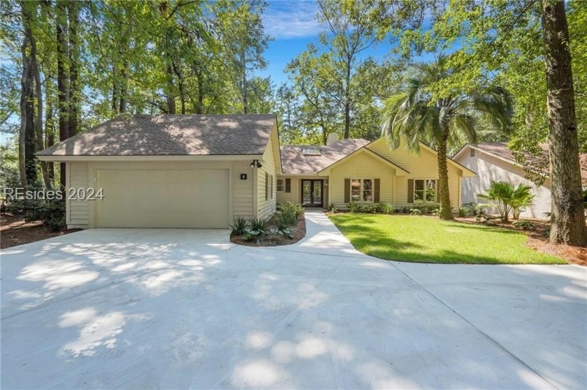 Welcome home! This newly renovated 3-bedroom, 2.5-bathroom home - Beach Home for sale in Hilton Head Island, South Carolina on Beachhouse.com