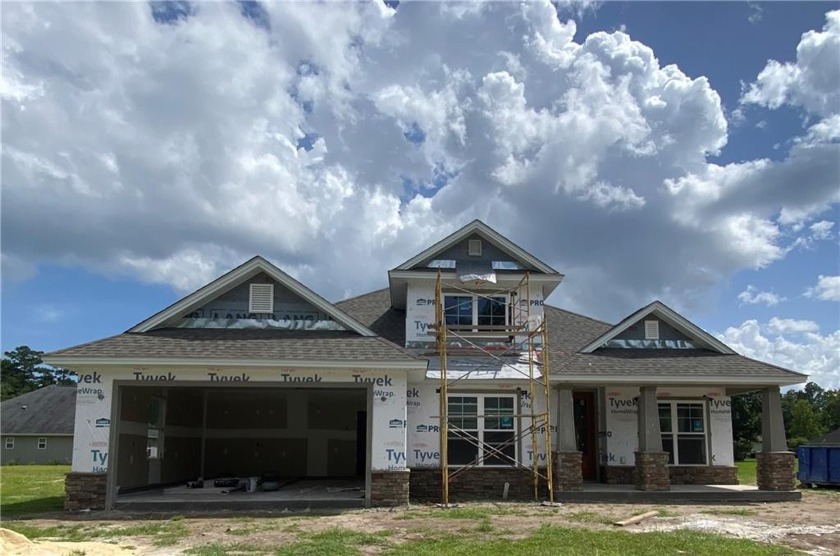 This beautiful 4 bedroom, 2 bathroom board and batten home has a - Beach Home for sale in Brunswick, Georgia on Beachhouse.com