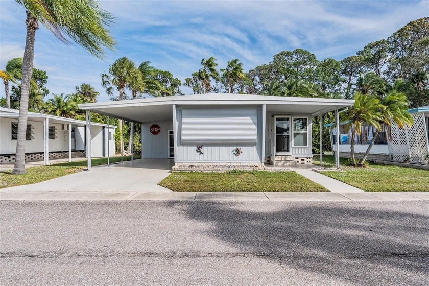 Completely remodeled 2BR/2BA home backing to Cedar Creek-- and - Beach Home for sale in Dunedin, Florida on Beachhouse.com