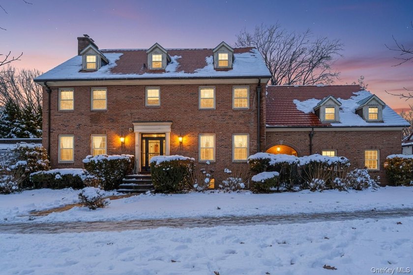 LUXURY. LOCATION. LEGACY! Exceptional opportunity to own a truly - Beach Home for sale in Forest Hills, New York on Beachhouse.com