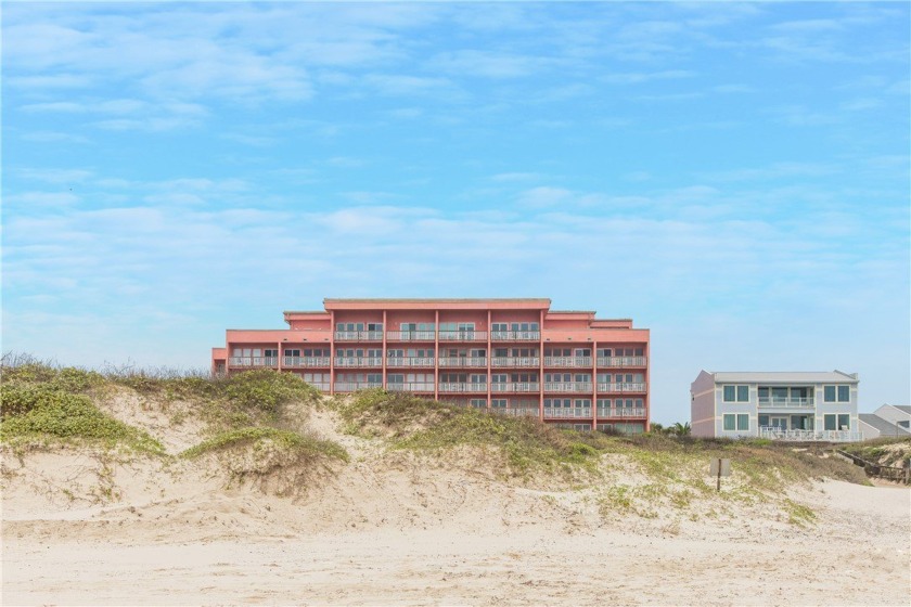 Tucked snugly along the Port Aransas coast, rubbing elbows w/ - Beach Condo for sale in Port Aransas, Texas on Beachhouse.com