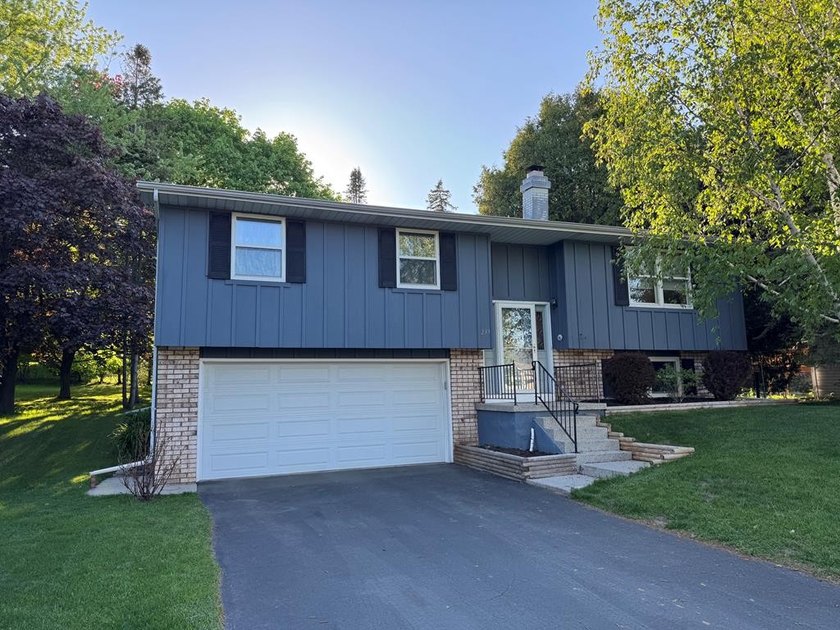 This home offers a spacious open concept area for family - Beach Home for sale in Sturgeon Bay, Wisconsin on Beachhouse.com
