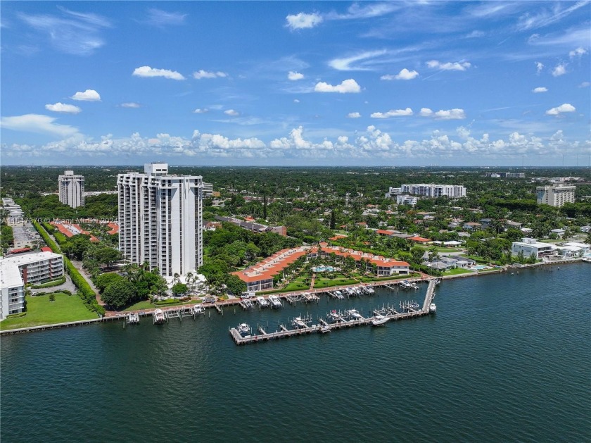 This extraordinary Tower Suite @ Quayside offers 2,724 sq ft of - Beach Condo for sale in Miami, Florida on Beachhouse.com