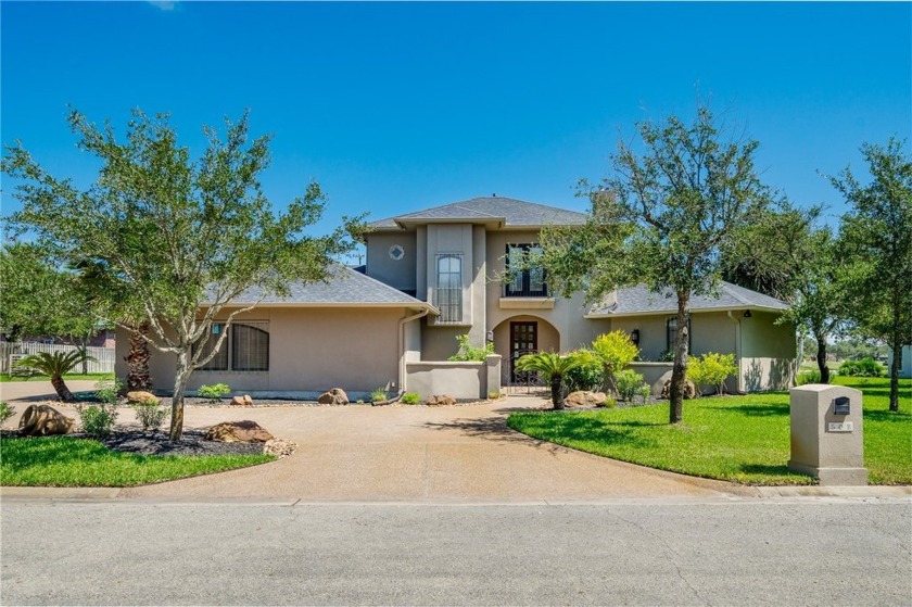 *Fabulous Tropical Oasis!* This gorgeous pool & hot tub with - Beach Home for sale in Rockport, Texas on Beachhouse.com