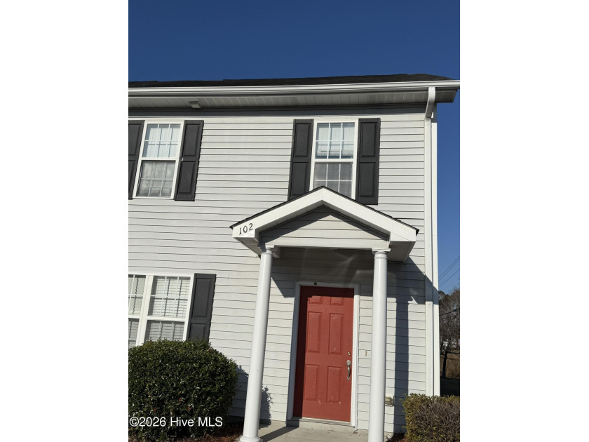 Welcome to this well-located 3-bedroom, 2-bath townhome offering - Beach Townhome/Townhouse for sale in Leland, North Carolina on Beachhouse.com