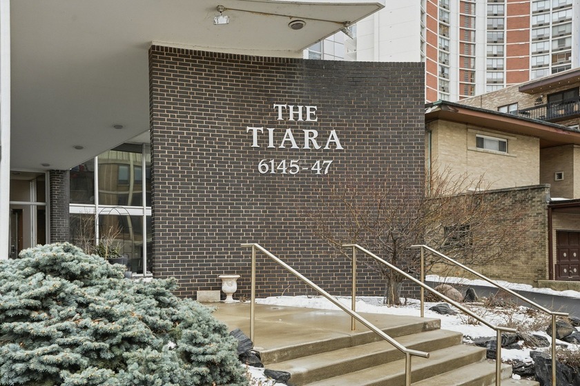 Wake up to the sound of waves and enjoy breathtaking - Beach Condo for sale in Chicago, Illinois on Beachhouse.com