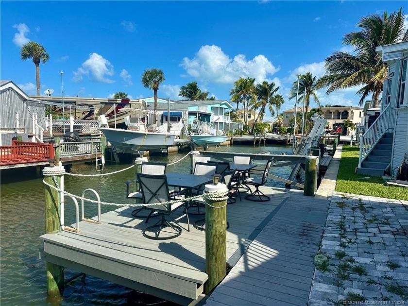 Welcome to paradise! Welcome to your waterfront oasis on - Beach Home for sale in Jensen Beach, Florida on Beachhouse.com