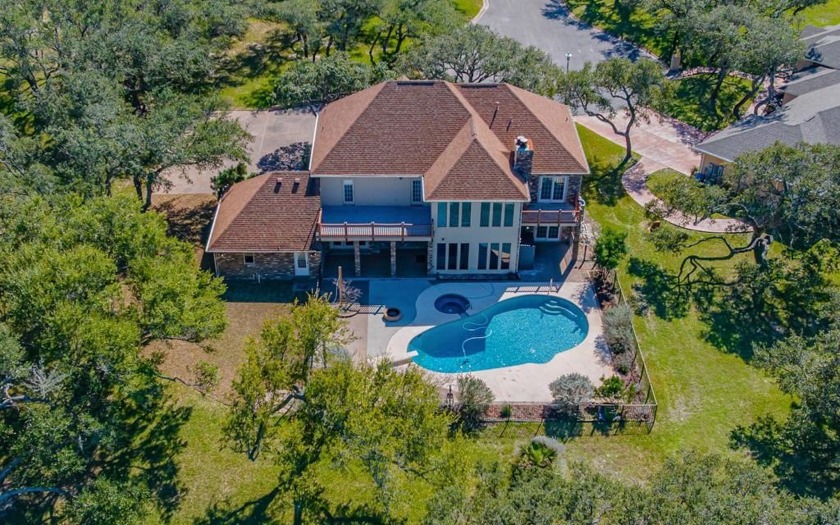 Big, bold, & busting with amenities. This is your opportunity to - Beach Home for sale in Rockport, Texas on Beachhouse.com