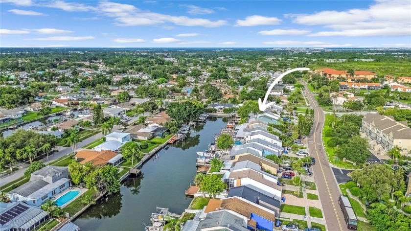 Renovated Waterfront Home! This stunning home boasts 3 bedrooms - Beach Townhome/Townhouse for sale in Tampa, Florida on Beachhouse.com