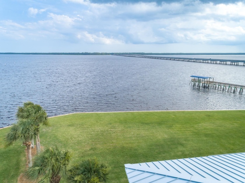Awesome condo and covered boat lift in George's Lighthouse - Beach Condo for sale in Ochlockonee Bay, Florida on Beachhouse.com