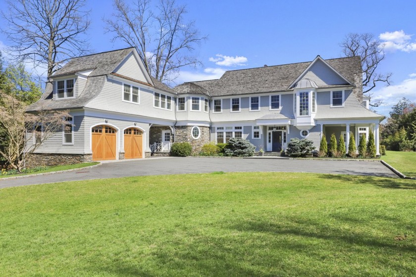 A beautiful 6 bedroom home in the coveted Belle Haven - Beach Home for sale in Greenwich, Connecticut on Beachhouse.com