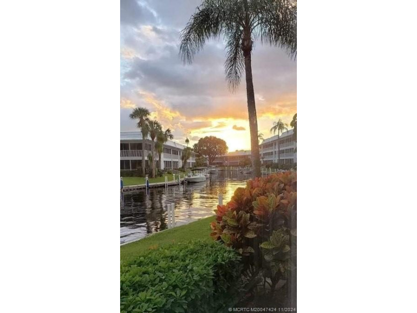 Open Sunday afternoon! Enjoy this 1st-floor gem and gaze at the - Beach Condo for sale in Stuart, Florida on Beachhouse.com