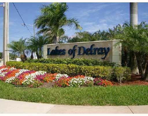 2 BR, 2 BA condo. Large walk-in closets, eat-in kitchen - Beach Condo for sale in Delray Beach, Florida on Beachhouse.com