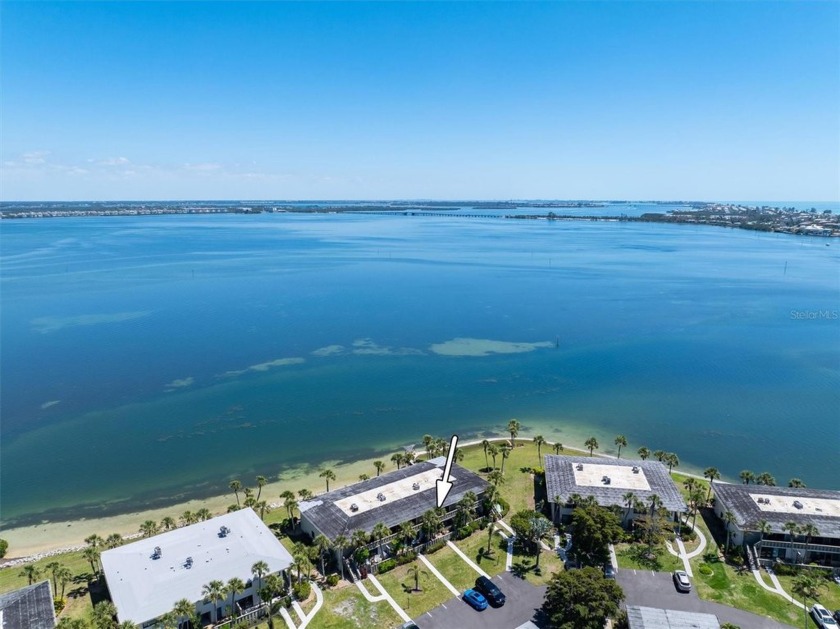 Exquisitely renovated waterfront condo situated in the prime - Beach Condo for sale in Holmes Beach, Florida on Beachhouse.com