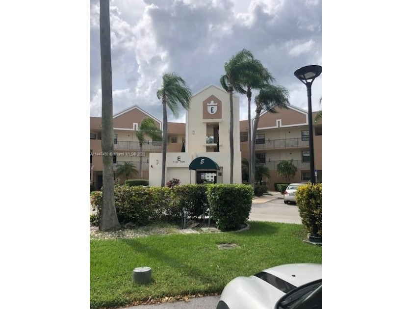 55+ ASSOCIATION, 1ST FLOOR UNIT, PARKING IN FRONT OF UNIT, FRONT - Beach Condo for sale in Tamarac, Florida on Beachhouse.com