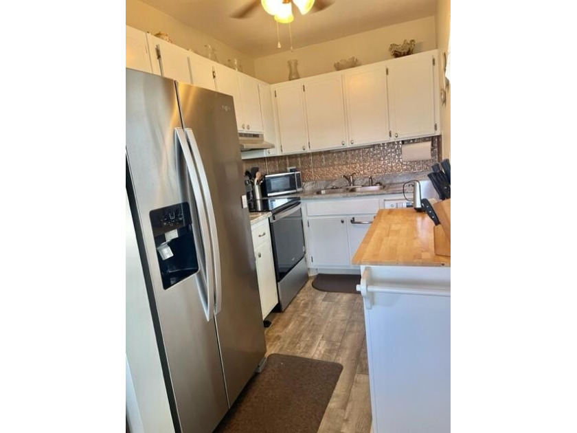 734sq king size unit! Best value unit in Murry Hills, updated - Beach Condo for sale in Lake Worth Beach, Florida on Beachhouse.com
