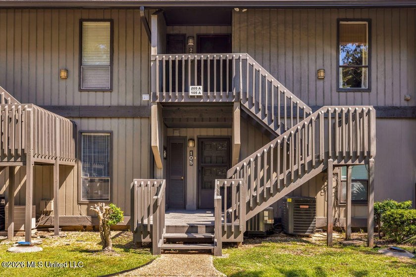 Discover this beautiful renovated condo completed updated for - Beach Condo for sale in Diamondhead, Mississippi on Beachhouse.com