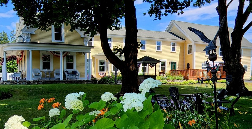 call Kim Bohn today for a personal viewing - Beach Home for sale in Wells, Maine on Beachhouse.com