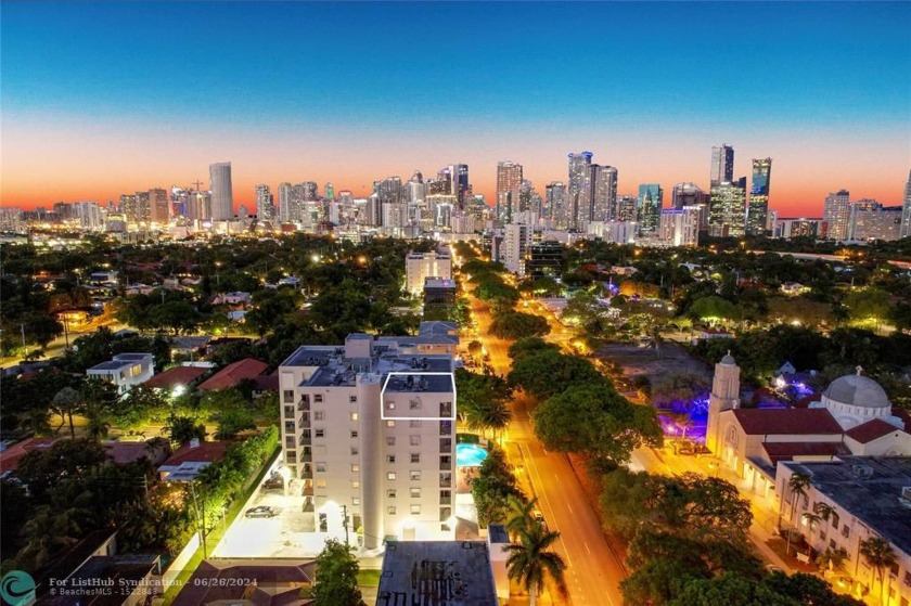 This spacious corner penthouse is turn key! Boutique style - Beach Condo for sale in Miami, Florida on Beachhouse.com