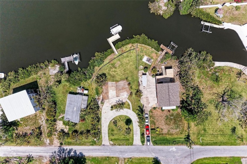 Build your dream home on this magnificent property that has Gulf - Beach Lot for sale in Nokomis, Florida on Beachhouse.com