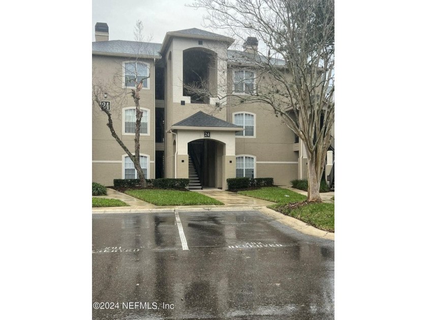 Beautiful ground floor home with enclosed patio is ready for you - Beach Condo for sale in Jacksonville Beach, Florida on Beachhouse.com