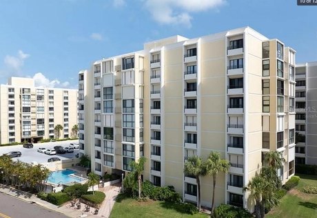 2 bedroom, 2 bath - South facing unit inside beautifully - Beach Condo for sale in Clearwater Beach, Florida on Beachhouse.com