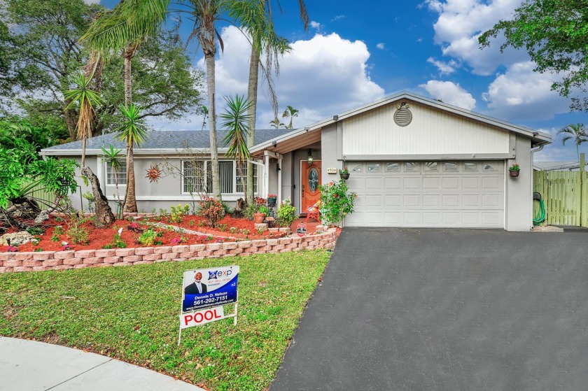 *CUSTOM  BUILT HOME ON THE CUL-DE-SAC, BIG YARD AND  NO HOA* - Beach Home for sale in Margate, Florida on Beachhouse.com