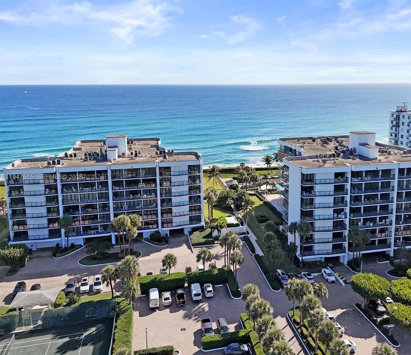 Your Palm Beach Coastal Lifestyle awaits. Enjoy intracoastal & - Beach Condo for sale in Palm Beach, Florida on Beachhouse.com