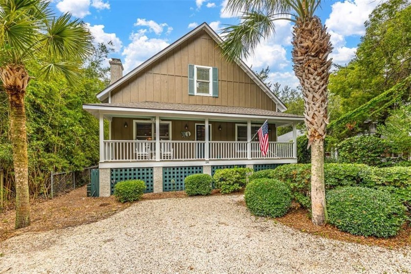 This South end Saint Simons Island gem is ready to become YOUR - Beach Home for sale in Saint Simons, Georgia on Beachhouse.com