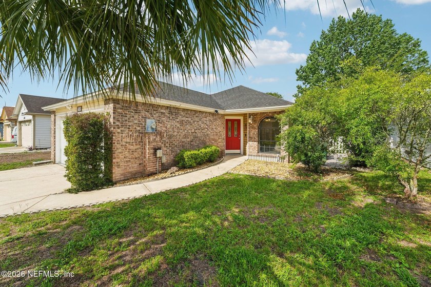 Lovely Brick Front 3 bedroom 2 bath home sitting on a beautiful - Beach Home for sale in Jacksonville, Florida on Beachhouse.com